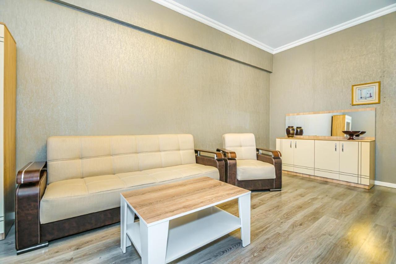 M Estate 1 Room Targovu 바쿠 외부 사진
